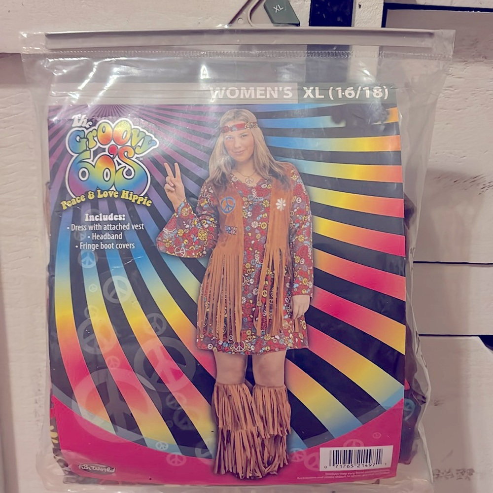 Women’s’ Peace & Love Hippie Custom XL (16/18)